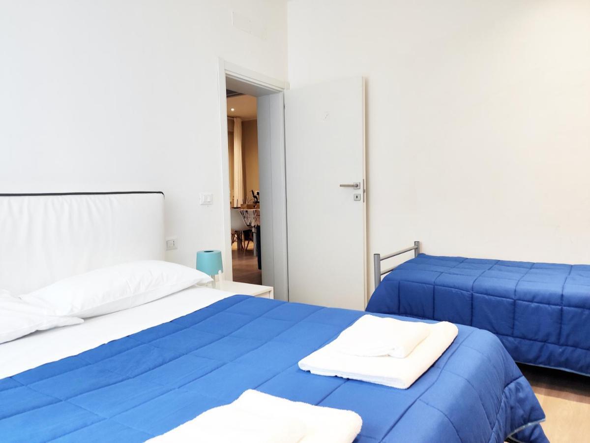 רימיני Mamma Casa Marina Center Apartments מראה חיצוני תמונה