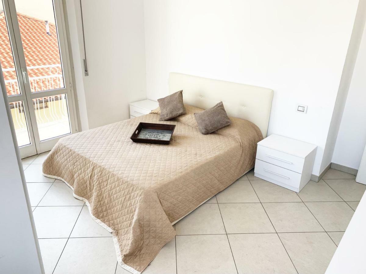 רימיני Mamma Casa Marina Center Apartments מראה חיצוני תמונה